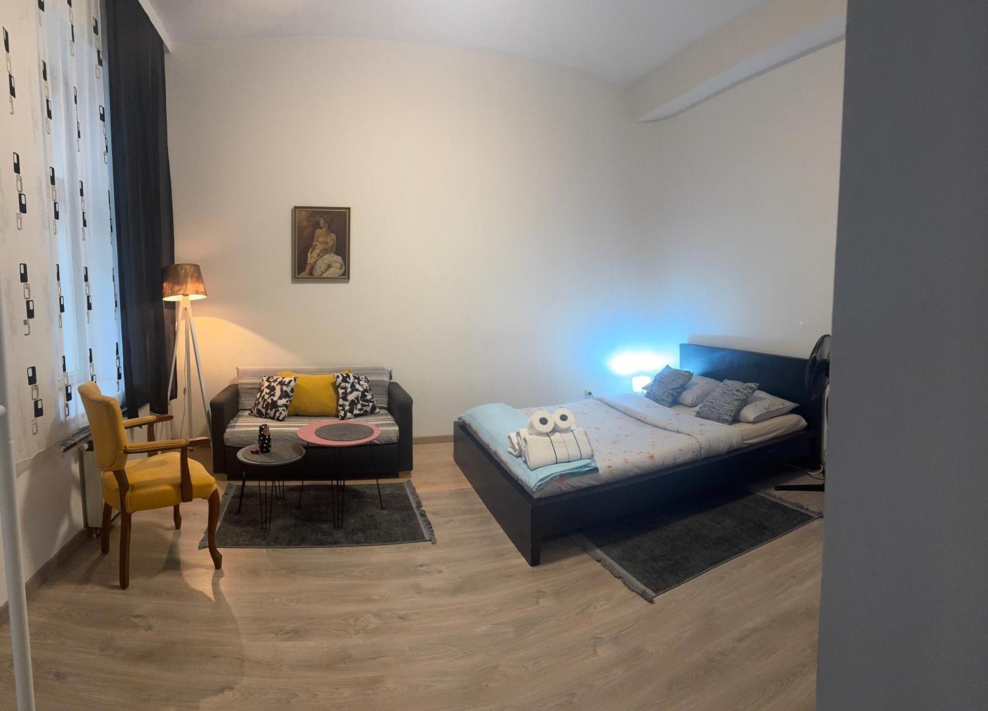 Ganze Klein 1100 * Wien